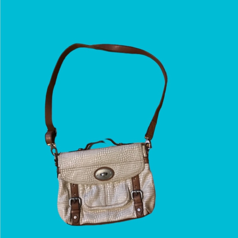 Fossil messenger bag in great condition